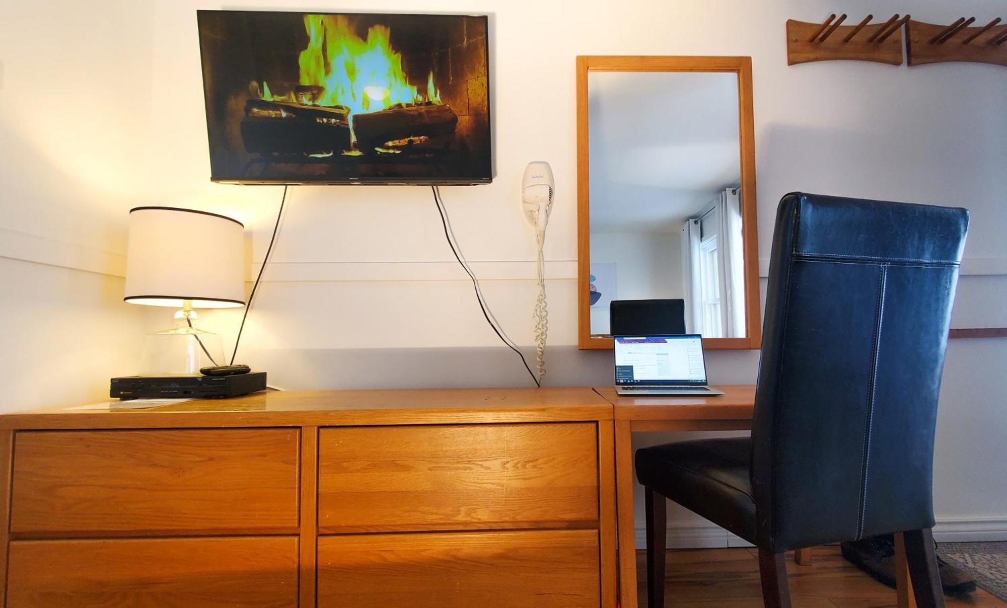 Lofts Fleuve Et Montagnes Motel Sainte-Anne-de-Beaupré Eksteriør bilde